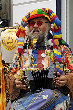 Colourful busker, Galway, County Galway, Connacht, Republic of Ireland, Europe