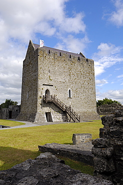 Athenry Castle, County Galway, Connacht, Republic of Ireland, Europe