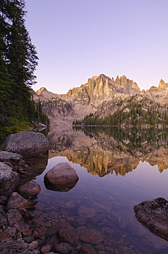 Dawn over Baron Lake, Sawtooth Mountains, Sawtooth Wilderness, Sawtooth National Recreation Area, Rocky Mountains, Idaho, United States of America, North America