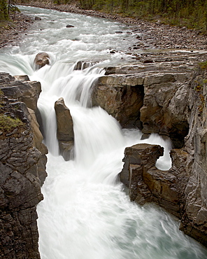 Sunwapta Falls, Jasper National Park, UNESCO World Heritage Site, Rocky Mountains, Alberta, Canada, North America