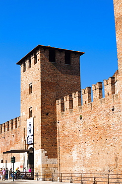 Castelvecchio fortress dating from 1355, Verona, UNESCO World Heritage Site, Veneto, Italy, Europe