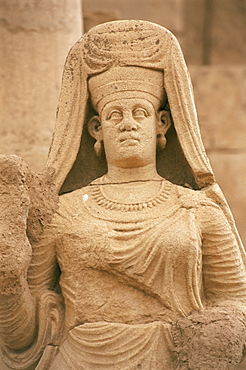 Statue of Abu Bint Deimun, Hatra, UNESCO World Heritage Site, Iraq, Middle East