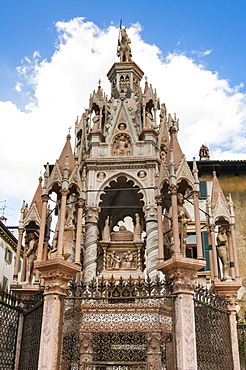 Arche Scaligere, Scaligeri Tombs, Cansignorio Tomb, Verona, UNESCO World Heritage Site, Veneto, Italy, Europe