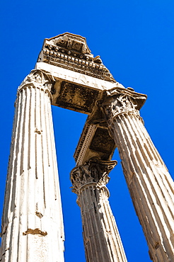 Temple of Vespasianus, Roman Forum, UNESCO World Heritage Site, Rome, Lazio, Italy, Europe