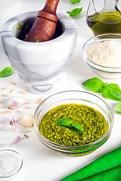 Genoese pesto sauce, garlic, basil, olive oil, cheese, salt, pestle and mortar, Genoa, Italy, Europe