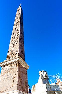 Egyptian obelisk of Ramesses II (Flaminio Obelisk), Piazza del Popolo, UNESCO World Heritage Site, Rome, Latium (Lazio), Italy, Europe