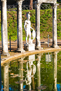 Canopo and Statue of Mars, Hadrian's Villa, UNESCO World Heritage Site, Tivoli, Province of Rome, Latium (Lazio), Italy, Europe