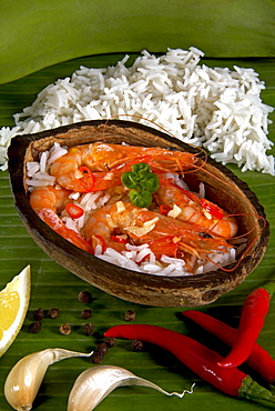 Camarones al ajillo, food from the Caribbean, Central America