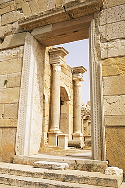 Gate at colonnade street, Leptis Magna, UNESCO World Heritage Site, Libya, North Africa, Africa