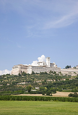 The Cathedral of San Francesco (St. Francis), Assisi, UNESCO World Heritage Site, Umbria, Italy, Europe