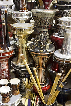 Musical instruments for sale, Grand Bazaar (Great Bazaar), Istanbul, Turkey, Europe