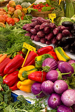 Fruit and vegetables for sale in Mercato di Campo de Fiori, Rome, Lazio, Italy, Europe