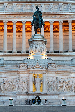 Guards at the Tomb of the Unknown Soldier at the Victor Emmanuel Monument at night, Rome, Lazio, Italy, Europe