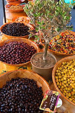 Fresh olives for sale at a street market in the historic Provence town of Eygalieres, Provence, France, Europe