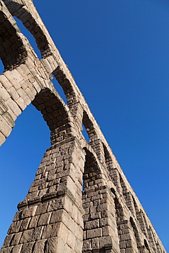 Segovia's ancient Roman Aqueduct, UNESCO World Heritage Site, Segovia, Castilla y Leon, Spain, Europe