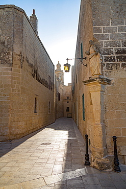 A quiet alley in the historic citadel of Mdina, Malta, Mediterranean, Europe