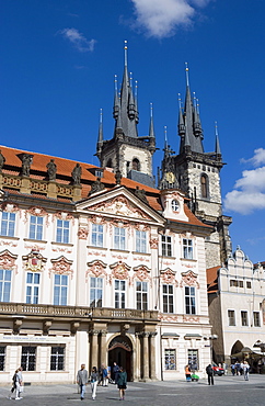 Kisky Palace, Old Town Square, with the Church of Our Lady before Tyn in background, Old Town, Prague, Czech Republic, Europe