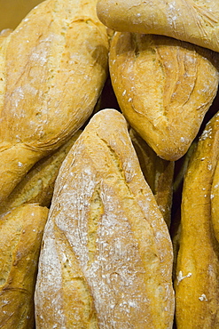 Bread for sale, Mercado Central (Central Market), Valencia, Mediterranean, Costa del Azahar, Spain, Europe