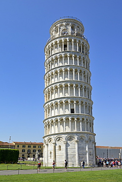 Leaning Tower (Torre Pendente), Piazza del Duomo (Cathedral Square), Square of Miracles, UNESCO World Heritage Site, Pisa, Tuscany, Italy, Europe