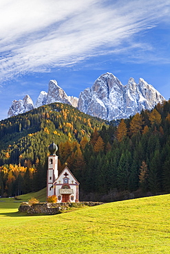 St. Johann Church, Geisler Gruppe, Dolomites, Trentino-Alto Adige, Italy, Europe