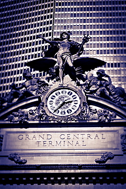 Statue of Mercury and Clock on the 42nd Street facade of Grand Central Terminus Station, Manhattan, New York City, New York, United States of America, North America