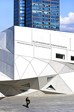 Exterior of the new Herta and Paul Amir building of the Tel Aviv Museum of Art, Tel Aviv, Israel, Middle East