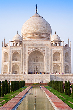 The Taj Mahal, UNESCO World Heritage Site, Agra, Uttar Pradesh, India, Asia