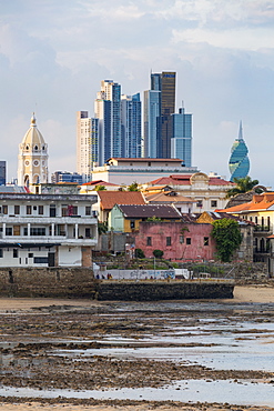 Historic and modern city skyline, Panama City, Panama, Central America