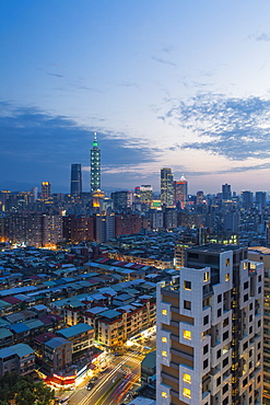 City skyline and Taipei 101 building, Taipei, Taiwan, Asia