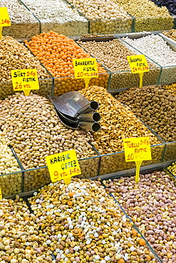 The Spice Bazaar, Sultanhamet, Istanbul, Turkey, Europe