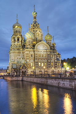 Evening, Church on Spilled Blood (Resurrection Church of Our Saviour), UNESCO World Heritage Site, St. Petersburg, Russia, Europe