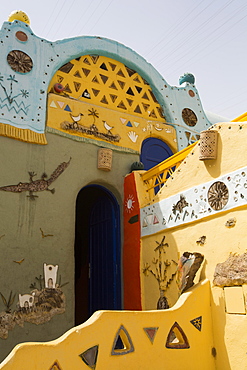 Painted Buildings, Nagaa Suhayi Gharb, Nubian Village, Aswan, Egypt, North Africa, Africa