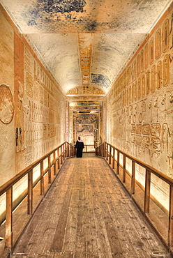 Caretaker, Hallway to Burial Chamber, Tomb of Ramses IV, KV2, Valley of the Kings, UNESCO World Heritage Site, Luxor, Thebes, Egypt, North Africa, Africa