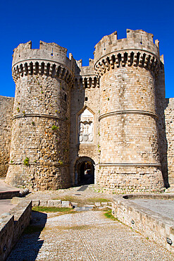 Marine Gate, Rhodes Old Town, UNESCO World Heritage Site, Rhodes, Dodecanese Island Group, Greek Islands, Greece, Europe