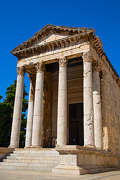 Temple of Augustus, 2 AD, Forum Square, Old Town, Pula, Croatia, Europe