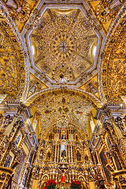 Polychrome Figures and Golden Reliefs, Ceiling, Baroque Interior, Church of San Francisco Acatepec, founded mid-16th century, San Francisco Acatepec, Puebla, Mexico, North America