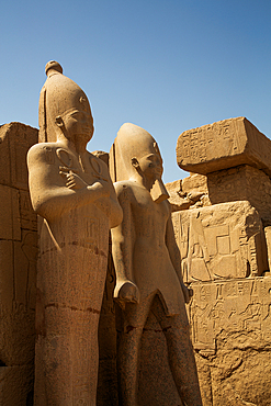 Statue of Thutmose III on left and Amenhotep II, 8th Pylon, Karnak Temple Complex, UNESCO World Heritage Site, Luxor, Egypt, North Africa, Africa