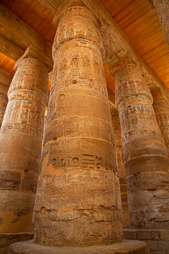 The Great Papyrus Columns, Hypostyle, Karnak Temple Complex, UNESCO World Heritage Site, Luxor, Egypt, North Africa, Africa