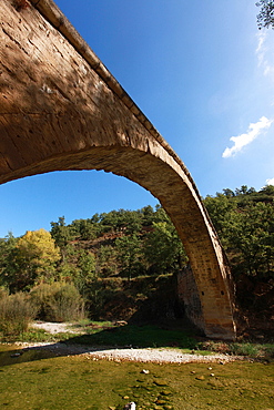 Traditional medieval packhorse bridge near Barbastro, south of the Sierra de Guara mountains, Aragon, Spain, Europe