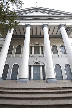 Entrance to Serampore College, established by William Carey in 1818 in the old Danish colony on the banks of the River Hooghly, Serampore, West Bengal, India, Asia