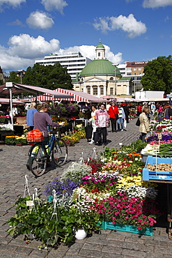 Stalls in Kauppatori Square (Market Square) and Orthodox church behind, Turku, Western Finland, Finland, Scandinavia, Europe