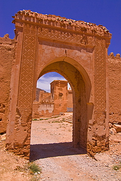 Entrance gate to an old ksar near Taroudannt, Morocco, North Africa, Africa