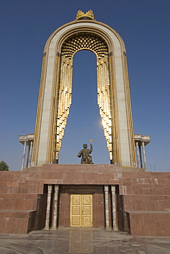 Statue of Ismail Samani (Ismoili Somoni), as memorial, Dushanbe, Tajikistan, Central Asia