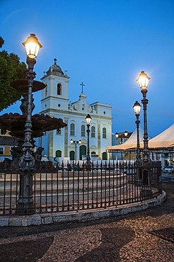 Nightshoot of the 16 do novembro Square, Pelourinho, UNESCO World Heritage Site, Salvador da Bahia, Bahia, Brazil, South America