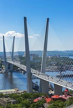 View over Vladivostok and the new Zolotoy Bridge from Eagle's Nest Mount, Vladivostock, Russia, Eurasia