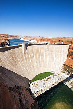 Glen Canyon Dam on the Colorado River in northern Arizona with Lake Powell in the background, Arizona, United States of America, North America