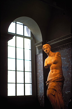 Statue of Venus de Milo, the Louvre, Paris, France, Europe