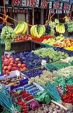 Fruit stall on Rue Cler, Paris, France, Europe