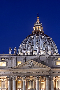 St. Peter's Square, St. Peter's Basilica, UNESCO World Heritage Site, The Vatican, Rome, Lazio, Italy, Europe