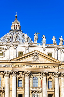 St. Peter's Square, St. Peter's Basilica, UNESCO World Heritage Site, The Vatican, Rome, Lazio, Italy, Europe